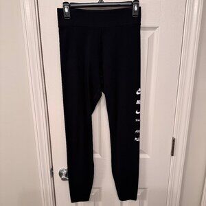 Women's Black Nike Leggings, Size M